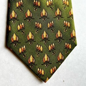 Salvatore Ferragamo authentic tie, 100% silk, Italian, excellent condition